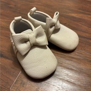 Elegant Cream Baby Shoes with Bow